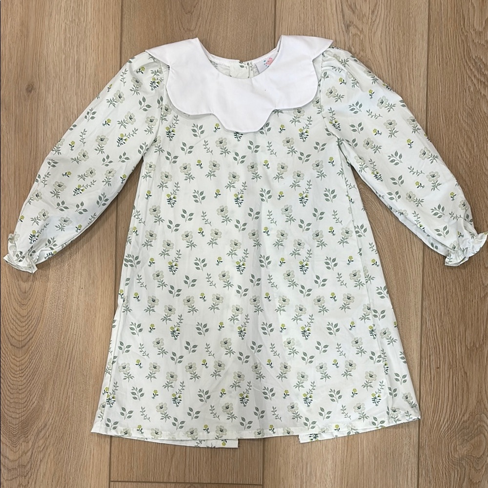 Stitchy Fish Floral Long Sleeve Dress with White Collar